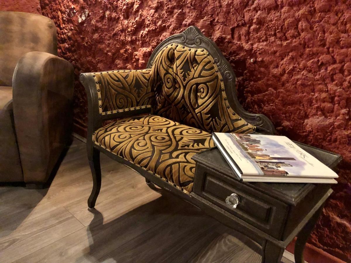 Hotel Saint Louis เอก-มอร์ต ภายนอก รูปภาพ