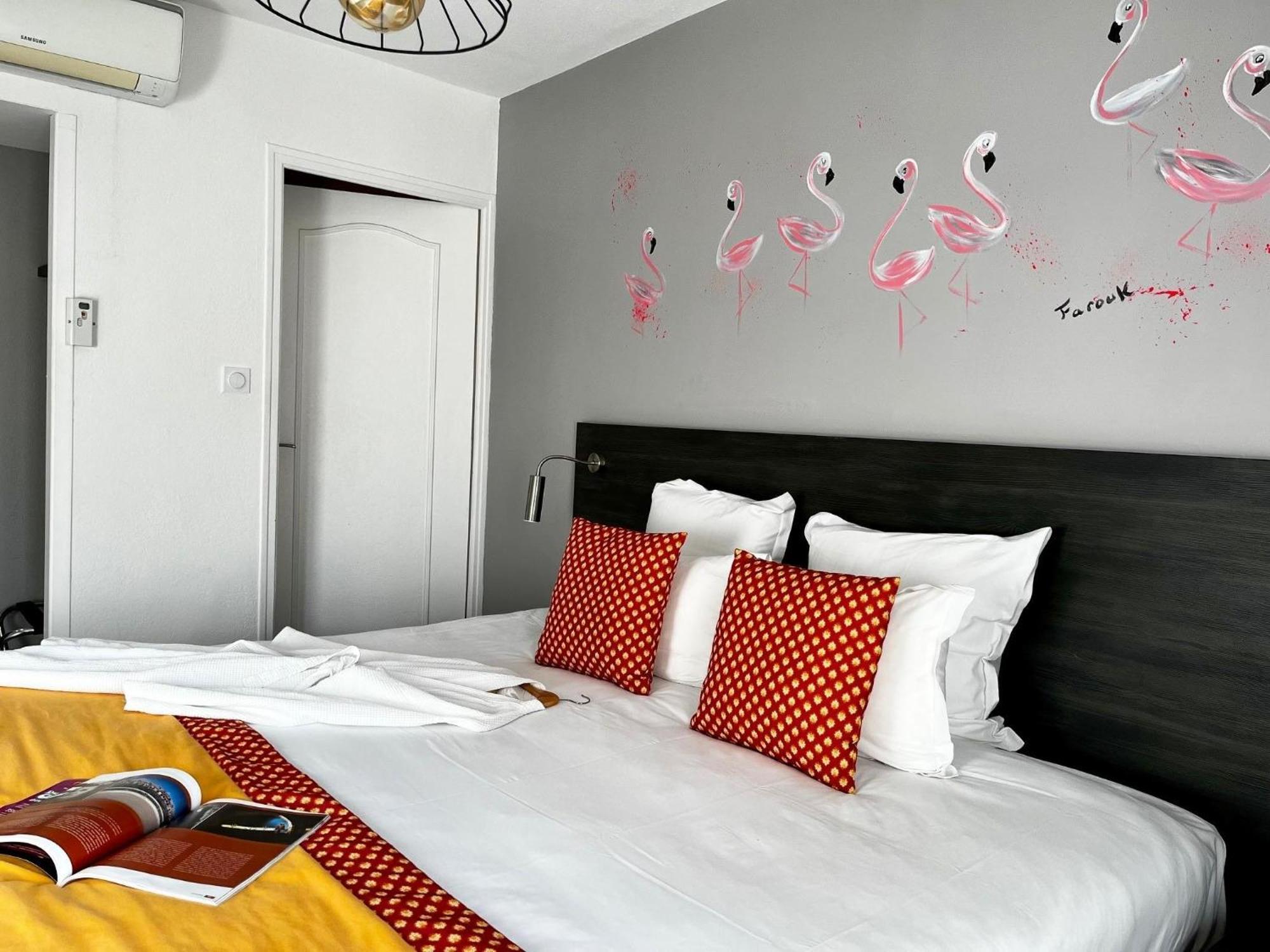 Hotel Saint Louis เอก-มอร์ต ภายนอก รูปภาพ